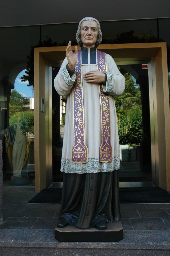 Wooden statue of St.Jean Marie Vianney Ferdinand Stuflesser 1875