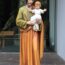 Foto di statua in legno di San Giuseppe con bambino